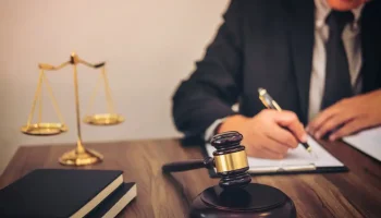 lawyer with agreement